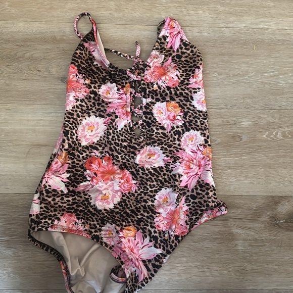 Victoria Secret one piece swim - Picture 3 of 4